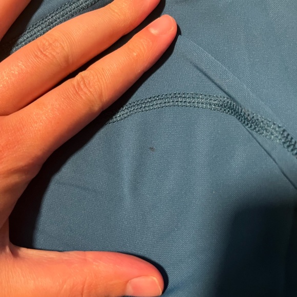 Outdoor Voices Lightform 7” Short - Picture 3 of 5